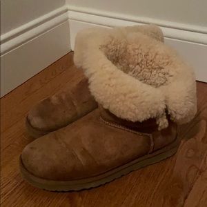 BAILEY BUTTON UGGS